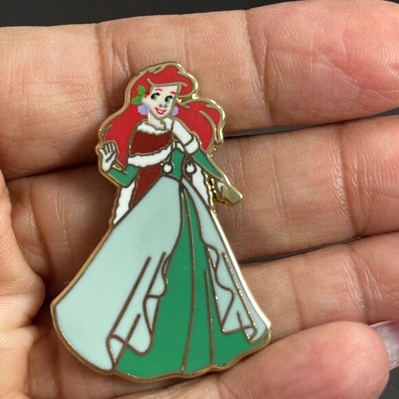 Disneyland Ariel Noel Trading Pin Christmas Princess Little Mermaid Lapel Pin - Picture 4 of 8